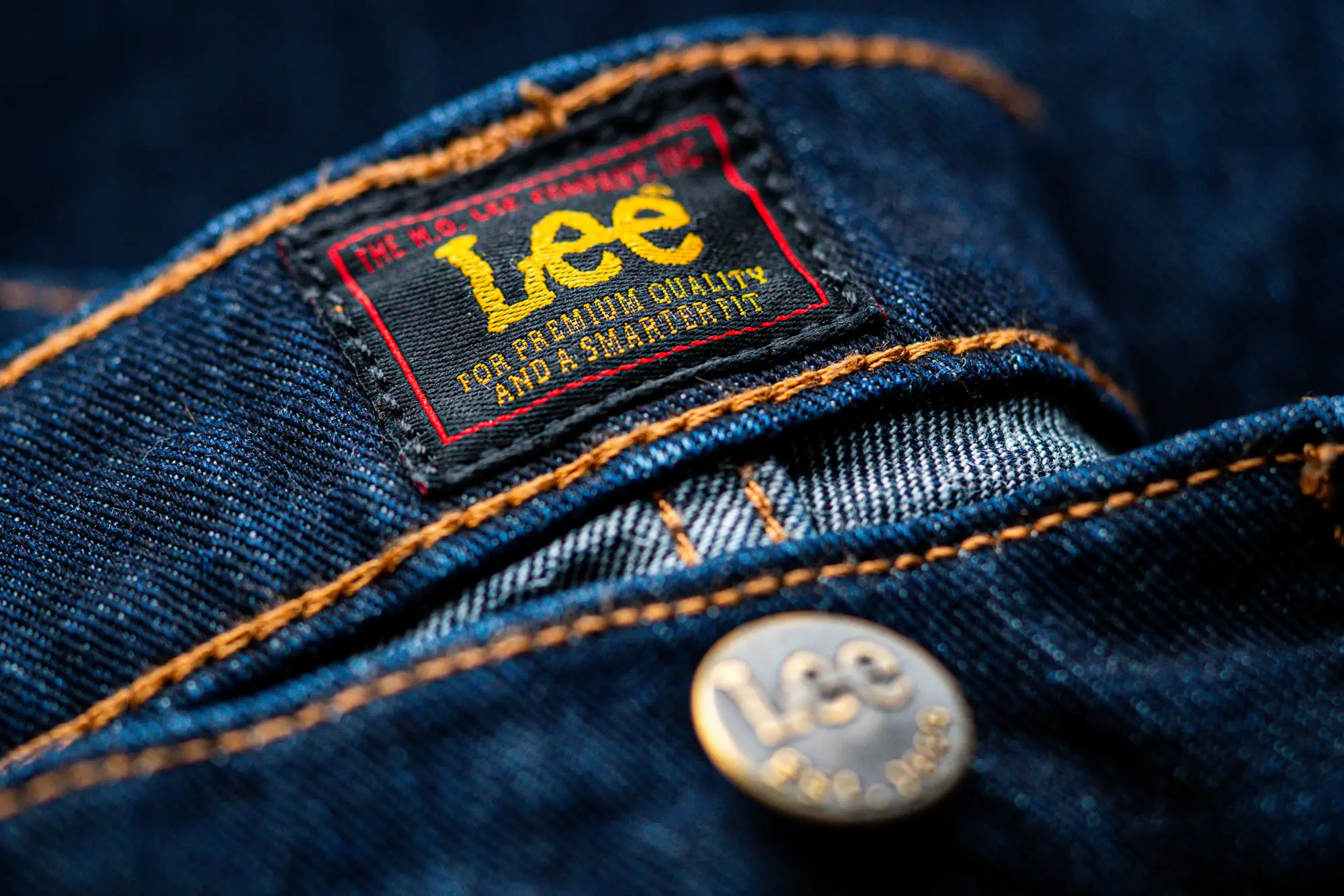 Logo d'un jean marque Lee © APREALMEDIA