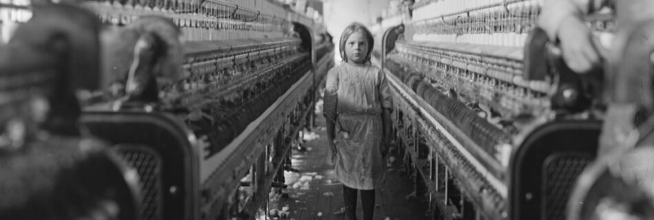 Lewis Hine - Une petite fileuse dans les usines de Mollahan, Newberry, Caroline du Sud – 3 décembre 1908 – LOC